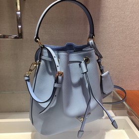 Prada Новая модель/новый цвет Модель： 1BZ032 Сумка-ведро Изготовл