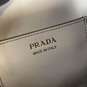 Prada Новая модель/новый цвет Модель： 1BZ032 Сумка-ведро Изготовл
