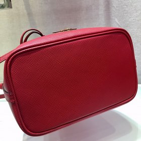 Новая модель Prada： 1BZ032 Сумка-ведро Изготовлена из импортной к
