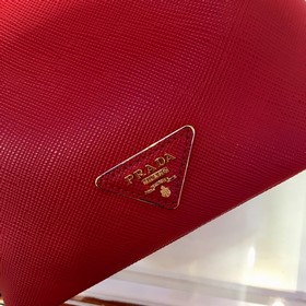 Новая модель Prada： 1BZ032 Сумка-ведро Изготовлена из импортной к