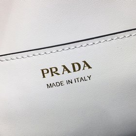 Новая модель Prada： 1BZ032 Сумка-ведро Изготовлена из импортной к