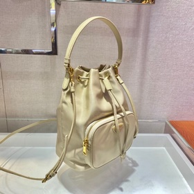 Prada Классическая сумка-бакет Артикул： 1BH038 Изготовлена из и
