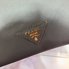 PRADA Новый цвет, новый номер модели： 1BZ032 Сумка-бакет &nbs
