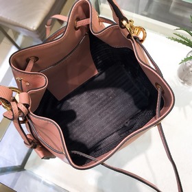 PRADA Модель： 1BE032 (сумка-ведро) Новая модель сумки-ведра от P