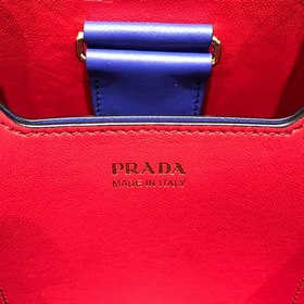 PRADA Двойная сумка-бакет Модель： 1BA212 Популярная во всем мир