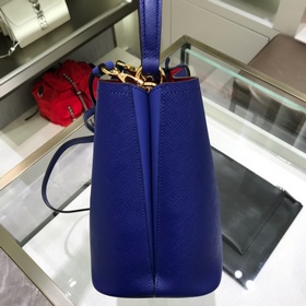 PRADA Двойная сумка-бакет Модель： 1BA212 Популярная во всем мир