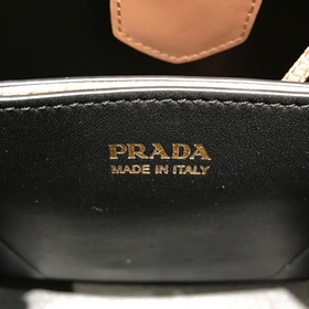 PRADA Двойная сумка-ведро Артикул： 1BA212 Популярная во всем мир
