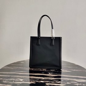 Новая сумка Prada Артикул： 1BG363 Эта сумка с кожаными ручкамизго