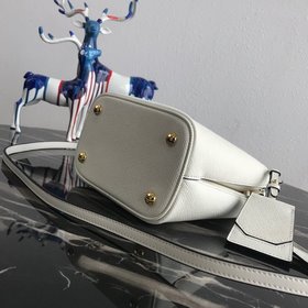 Модель Prada： 1BA217 (мини-размер) Сумка-бочка из кожи Saffiano К