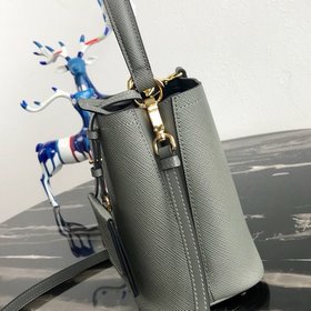 Модель Prada： 1BA217 (мини-размер) Сумка-бочка из кожи Saffiano К