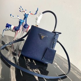 Модель Prada： 1BA217 (мини-размер) Сумка-бочка из кожи Saffiano К