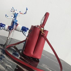 Модель Prada： 1BA217 (мини-размер) Сумка-бочка из кожи Saffiano К