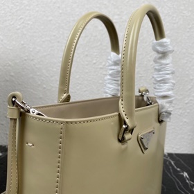 Prada Новая модель (большой размер) женская сумка Артикул： 1BA33