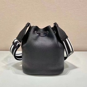 Prada Новая сумка-бакет с двумя ремнями Модель 1BE060 Двойные рем