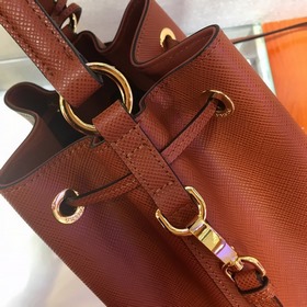 Prada Новый номер модели： 1BZ032 Сумка-ведро Изготовлена из импо