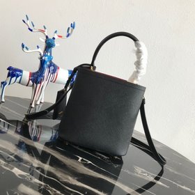 Модель Prada： 1BA217 (мини-размер) Сумка-бочка из кожи Saffiano К