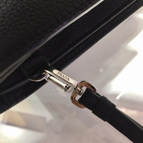 Новая сумка Prada, модель： 2VF001 Изготовлена из импортной телячь