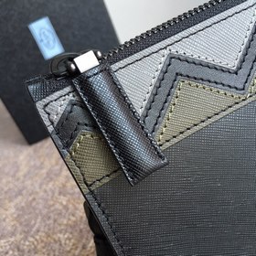 Новая модель сумки Prada, артикул： 2NE009, черный/зеленый Новейша