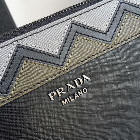 Новая модель сумки Prada, артикул： 2NE009, черный/зеленый Новейша
