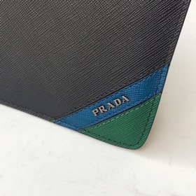 Модель PRADA： 2NG005 Черный/зеленый. Изготовлен из импортной кожи