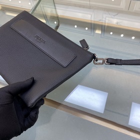Prada  Ультратонкая сумка из плотной кожи личи Мягкая и удобная 