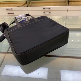 Новая мужская сумка Prada, модель： 2VG032 Изготовлена из импортно