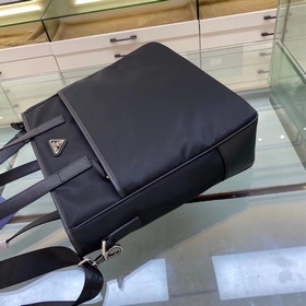 Новая мужская сумка Prada, модель： 2VG032 Изготовлена из импортно