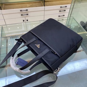 Новая мужская сумка Prada, модель： 2VG032 Изготовлена из импортно