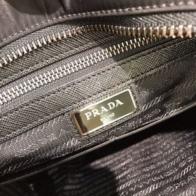 Prada Артикул： 2VG034 Мужская сумка из нейлона Импортная ткань