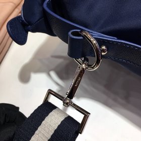 Prada Популярная мужская сумка Модель： 2096 черный Изготовлена и