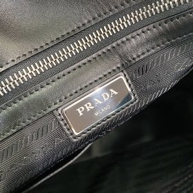 Prada  Артикул： 2VE368 Мужская сумка Импортная кожа Saffiano с