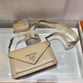PRADA Новая модель «три в одном» Артикул： 1BP020A Эта миниатюрна