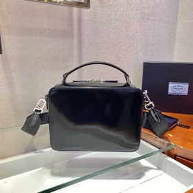 PRADA Новая сумка для фотоаппарата Артикул： 2VH069 Глянцевая Эта