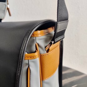 Новая сумка через плечо для мужчин от PRADA Артикул： 2VD769B Черн