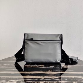 Новая сумка через плечо Prada для мужчин Артикул： 2VD768B Серый 