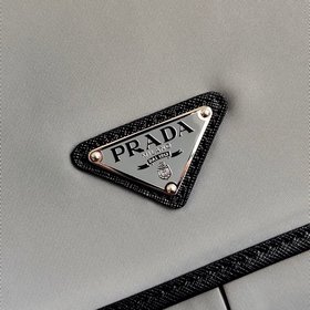 Новая сумка через плечо Prada для мужчин Артикул： 2VD768B Серый 