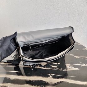Новая сумка через плечо Prada для мужчин Артикул： 2VD768B Серый 