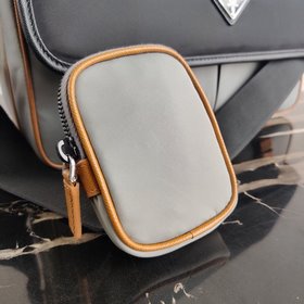 Новая сумка через плечо Prada для мужчин Артикул： 2VD768B Черный