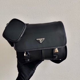 Новая сумка через плечо Prada для мужчин Артикул： 2VD769B Матер