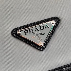 Новая сумка через плечо Prada для мужчин Артикул： 2VD769B Серый 