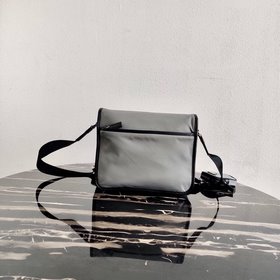 Новая сумка через плечо Prada для мужчин Артикул： 2VD769B Серый 