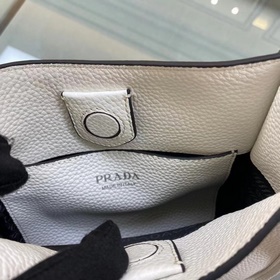 Prada Новая сумка через плечо Модель № 1BH1 (с двумя ремнями) Эт