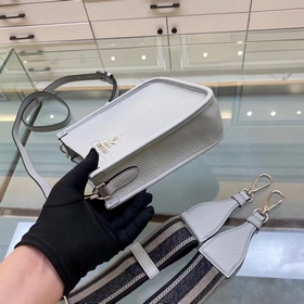 Prada Новая сумка через плечо Модель № 1BH1 (с двумя ремнями) Эт