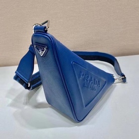 Prada сумка с вышитым треугольным ремешком Модель № 2VH155 Эта с