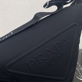 Prada Большая сумка из парусины Модель： 2VY007 Популярная сумка 
