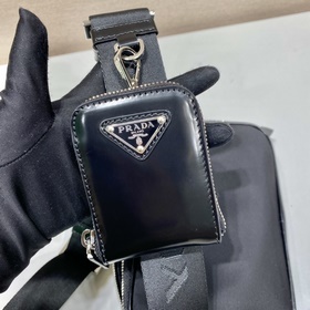 Prada Новая сумка-почтальон Модель： 2VH070/лакированная кожа Эта