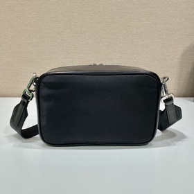 Prada Новая сумка-почтальон Модель： 2VH070/лакированная кожа Эта