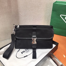 Prada Новая сумка Модель： 2VH011 Новая сумка изготовлена из импо