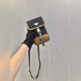 Prada Новый чехол для мобильного телефона Артикул： 2ZH109 Новый