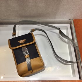 Prada Новый чехол для мобильного телефона Артикул： 2ZH109 Новый